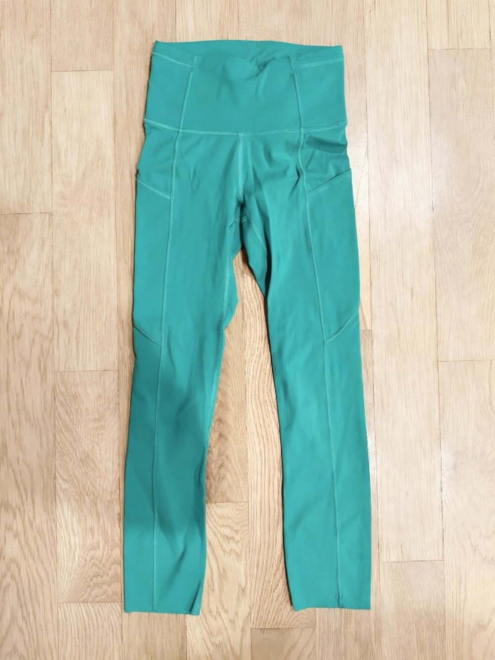 Lululemon Fast and Free Crop II 23 Green Size 0